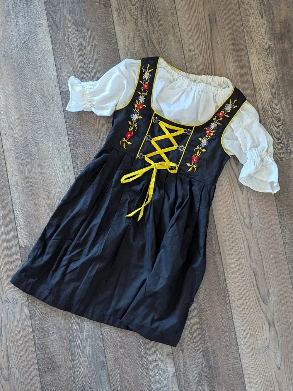Dirndl World Girl's Bavarian German Dress Blouse Traditional Lace Embroidery 11